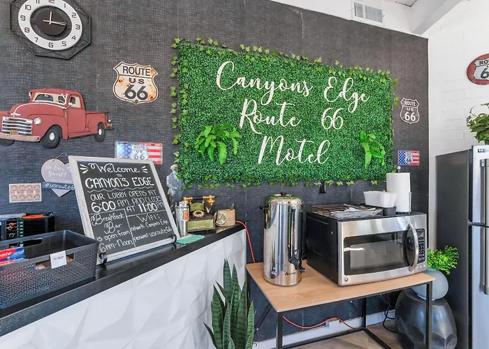 Canyon's Edge Route 66 Motel 2*